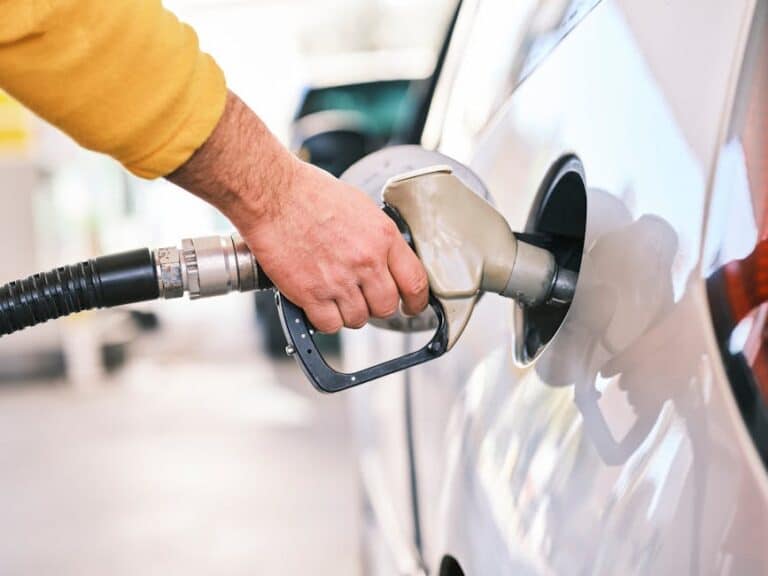 gas vs hybrid cars